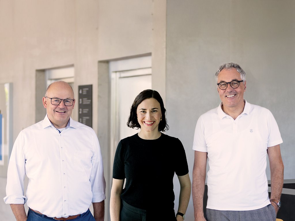 Photo_02_STADLER Anlagenbau GmbH_Claus Maier (CFO), Julia Stadler (CEO), Willi Stadler (CEO)