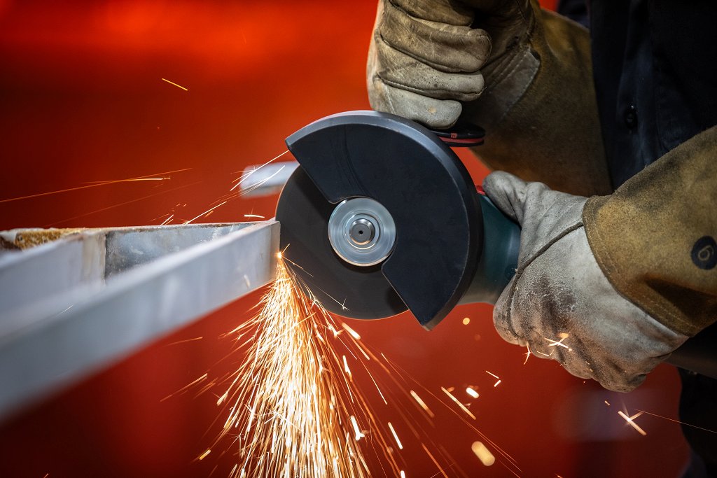 CuttingWheelCuttingSteelRail-Foot-CloseUp852