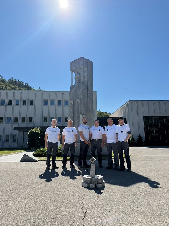 Iz _kock_ hotaveljčana je v vsaki skupini nastala zgodba Foto Marmor Hotavlje